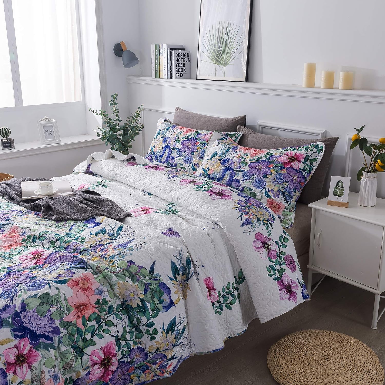 Travan Queen Quilt Set 3-Piece Bedspread Quilted Oversized Lightweight Microfiber Coverlet Set with Shams Violet Purple Floral Pattern Quilted