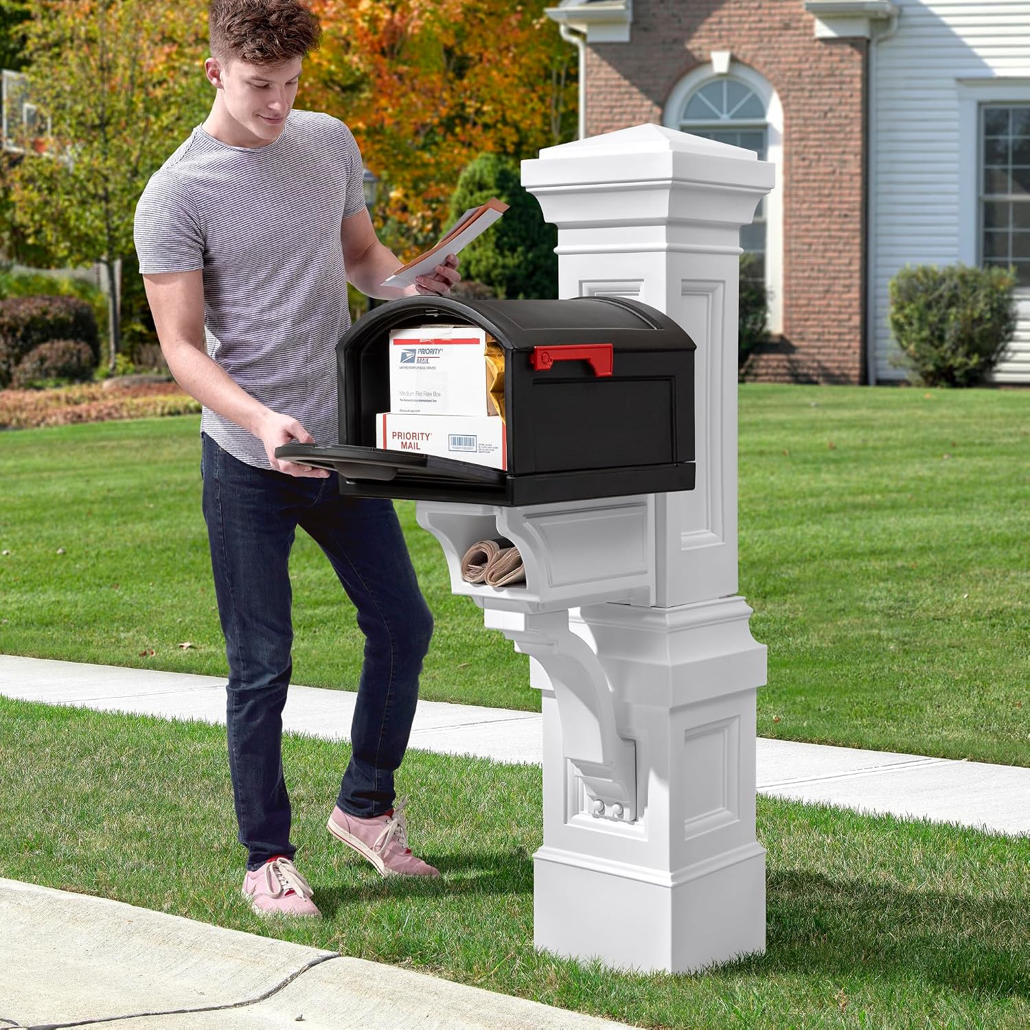 Step2 Atherton Grand Mail Post, Mailbox Not Included, Weather Resistant, Large Outdoor Mail Post, Made of Durable Plastic, Easy Install, Onyx Black