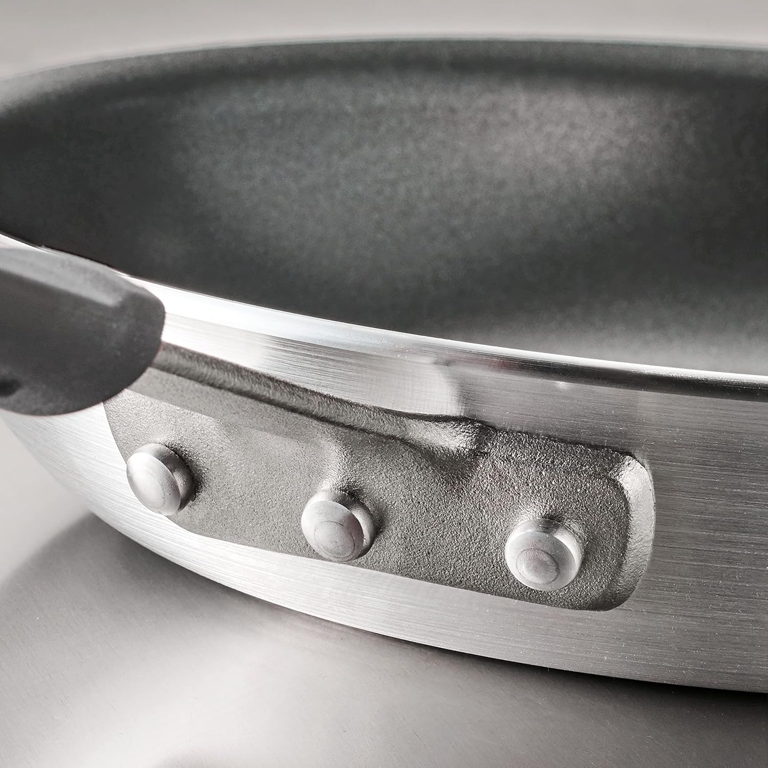Tramontina Professional Fusion 8-Inch Non Stick Small Frying Pan | Heavy-Gauge Aluminum Skillet with Reinforced Nonstick Coating, Dishwasher and Oven Safe