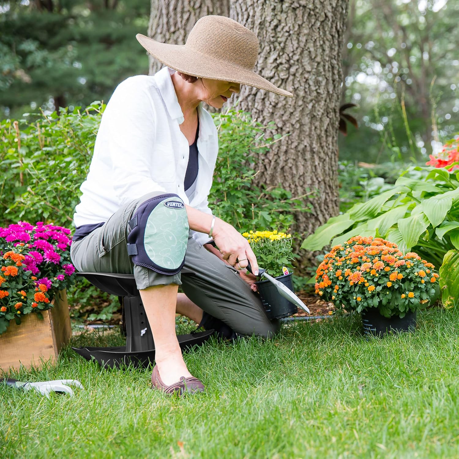 Vertex Premium Garden Rocker with Cushion, Cover and Pockets | Gardeners Work Seat Stool for Weeding Planting Tool | Made in USA | Model GB1227