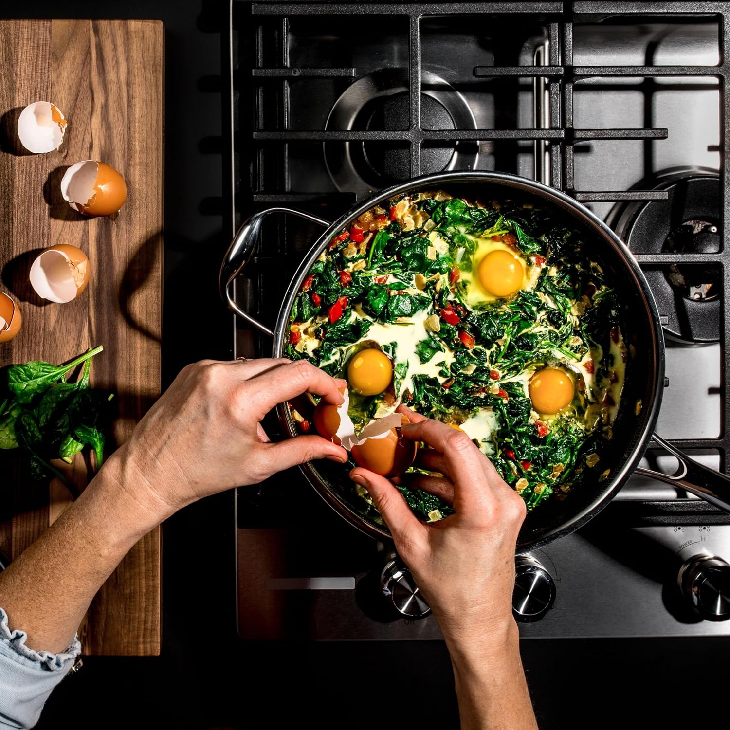 HexClad 4.5 Qt Hybrid Nonstick Deep Sauté Frying Pan & Lid, Induction Ready | Stay-Cool Handles, Dishwasher and Oven Safe up to 900°F, Compatible with All Cooktops