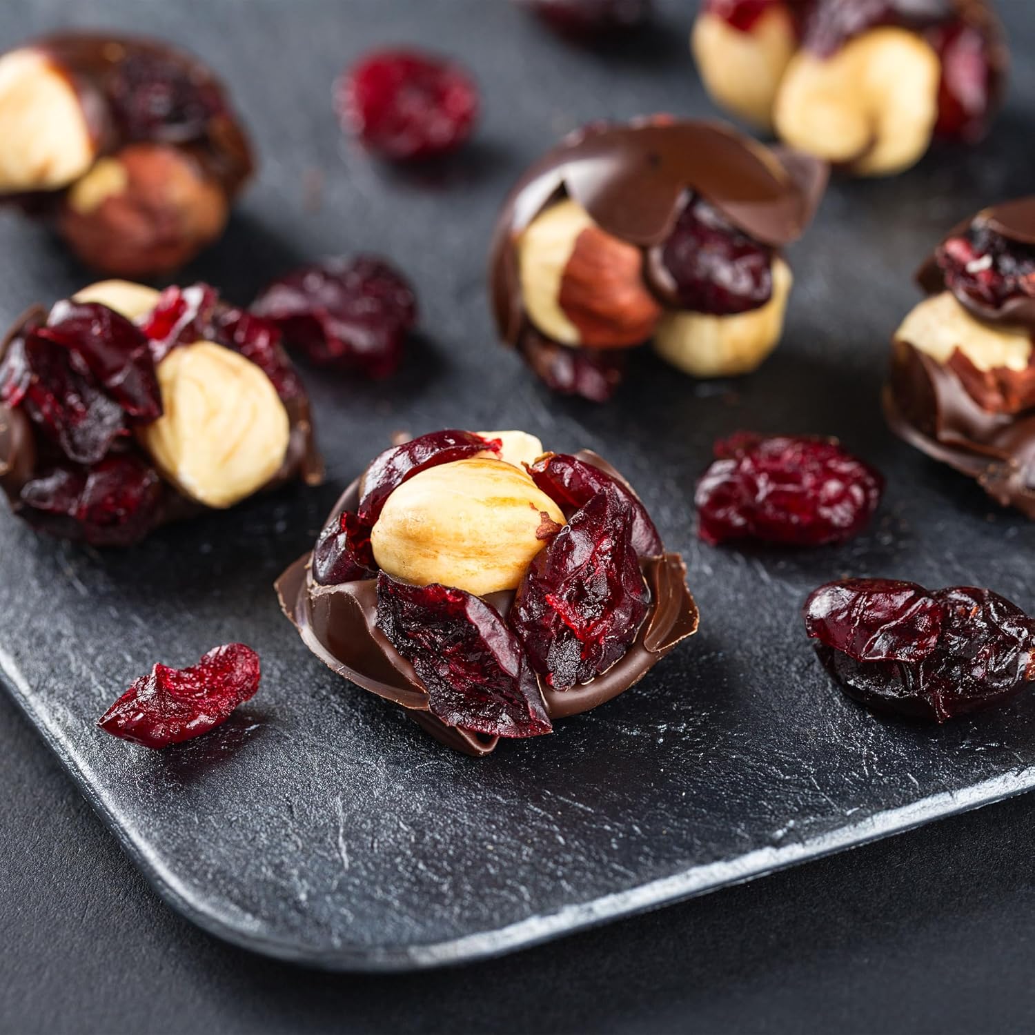 Yupik Milk Chocolate Covered Cranberries, 2.2 lb (35.2 oz), Kosher, Dried Fruits, Dried Cranberries Dipped in Fine Milk Chocolate, Smooth & Chewy, Sweet Snacks, Chocolate Candy, For Topping & Baking