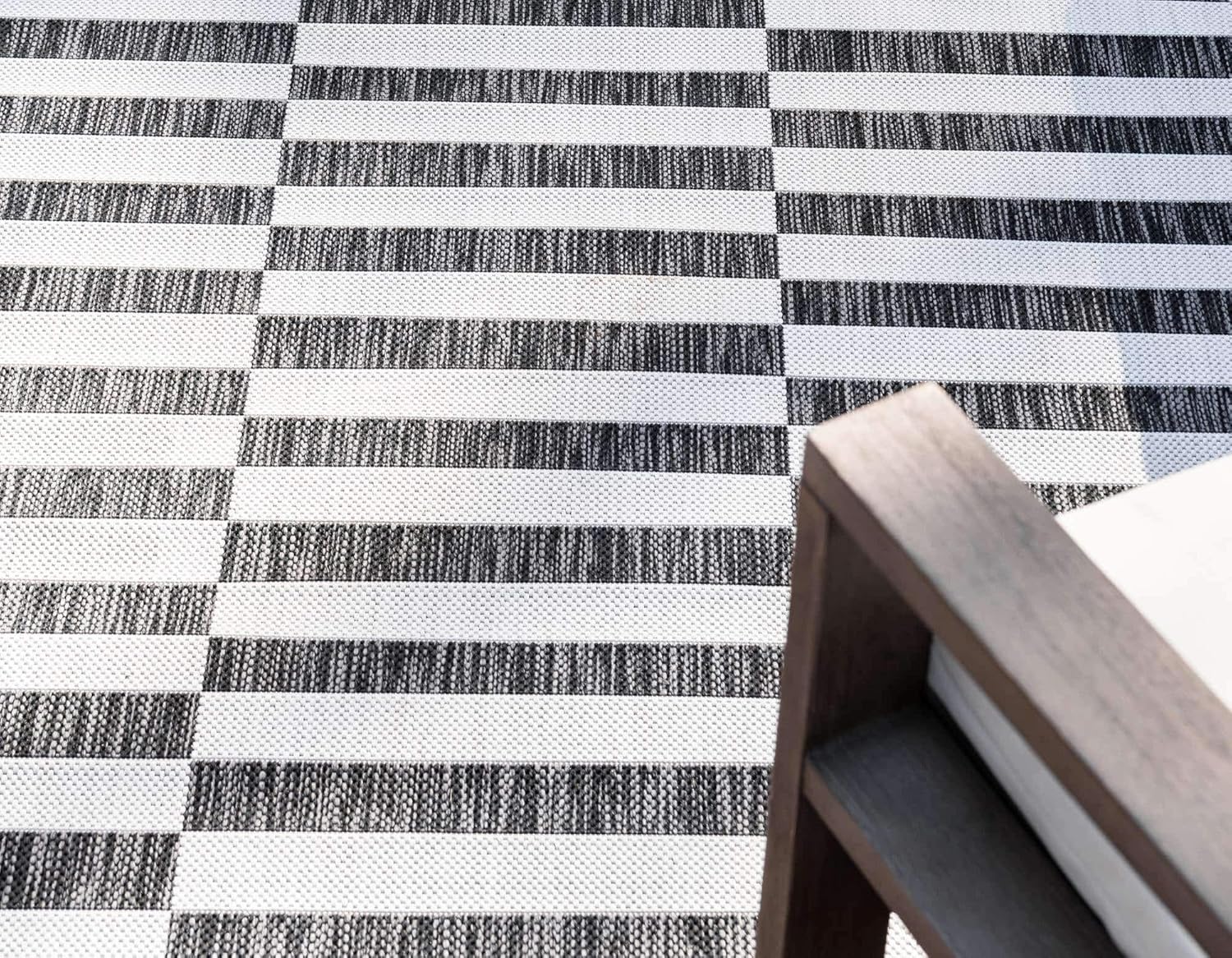 Unique Loom Outdoor Striped Collection Area Rug - Striped (7' 1" x 10' Rectangle, Taupe/Ivory)