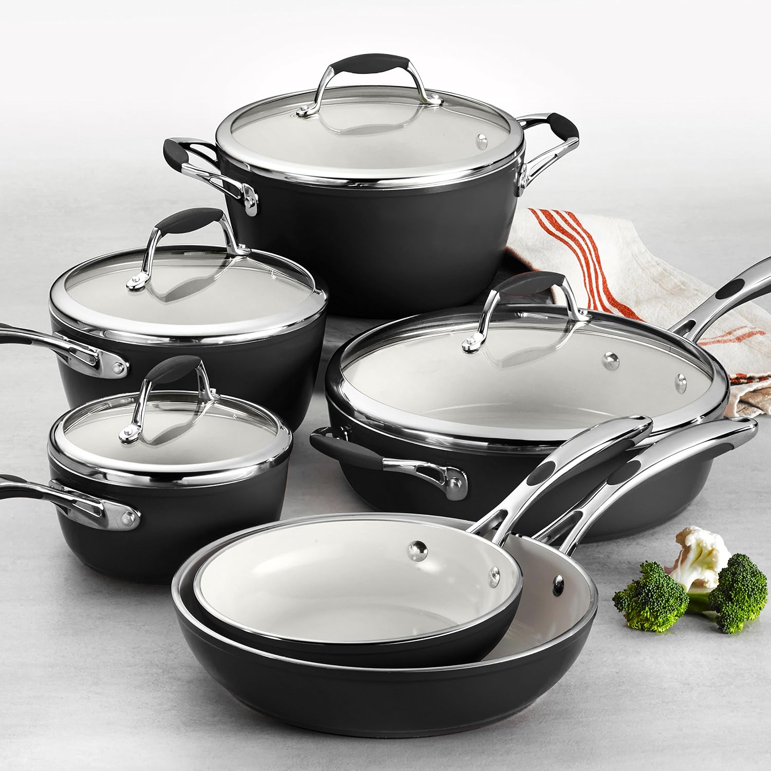 Tramontina Ceramica Deluxe 1.5-Quart Sauce Pan with Glass Lid | Ceramic Non Stick Small Saucepan, Oven-Safe, Metallic Black