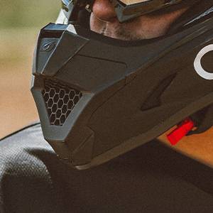 1SRS_Helmet_3