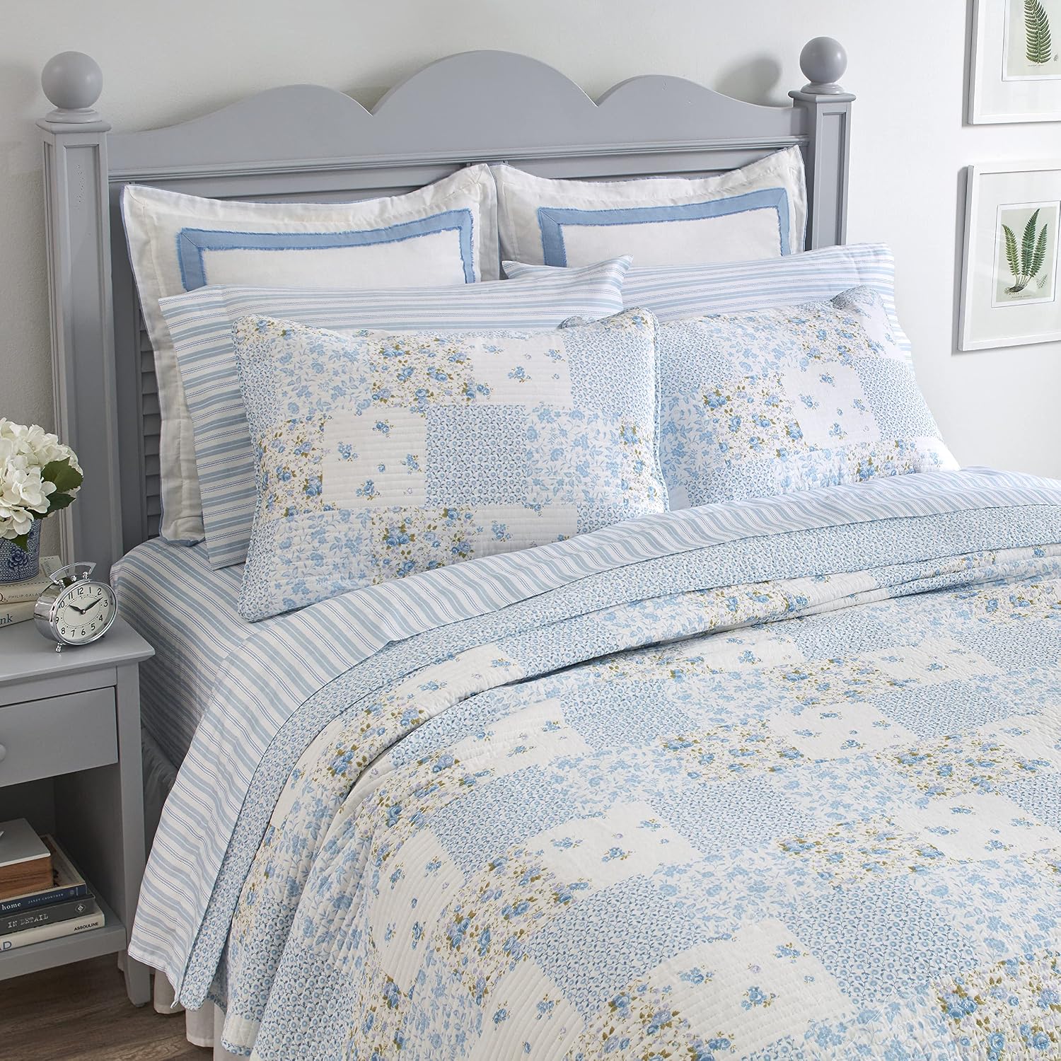 Laura Ashley - Queen Quilt Set, Cotton Reversible Bedding with Matching Shams, Bedroom Decor Ideal for All Seasons (Kenna Blue, Queen)