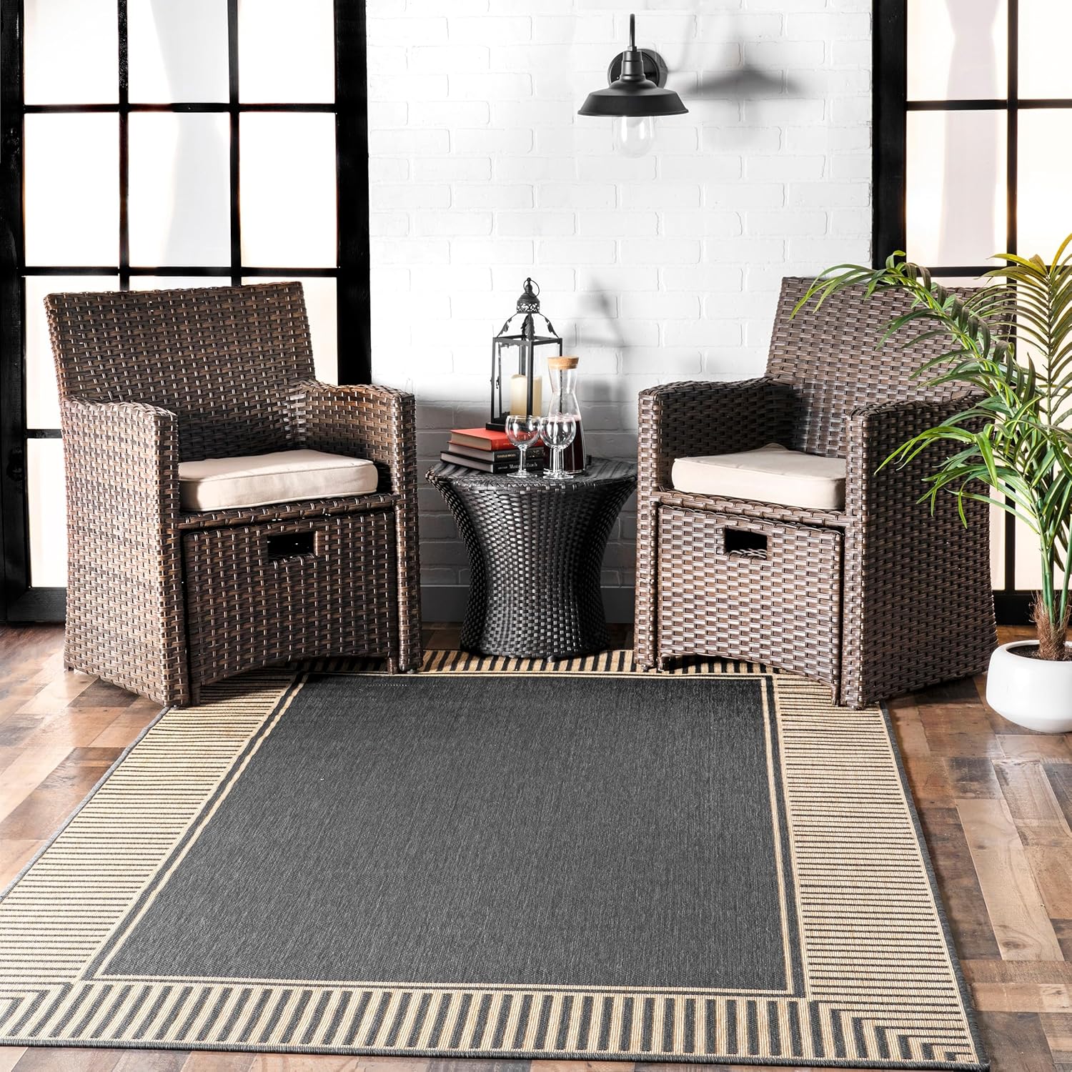 nuLOOM Asha Light Brown Bordered Indoor/Outdoor Area Rug, 4' x 5'