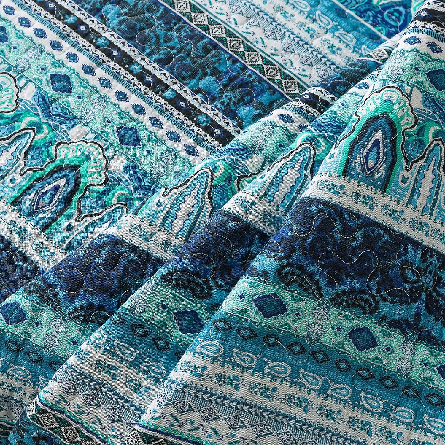 Striped Jacquard Style Cotton 3-Piece Patchwork Bedspread Quilt Sets, Queen Size