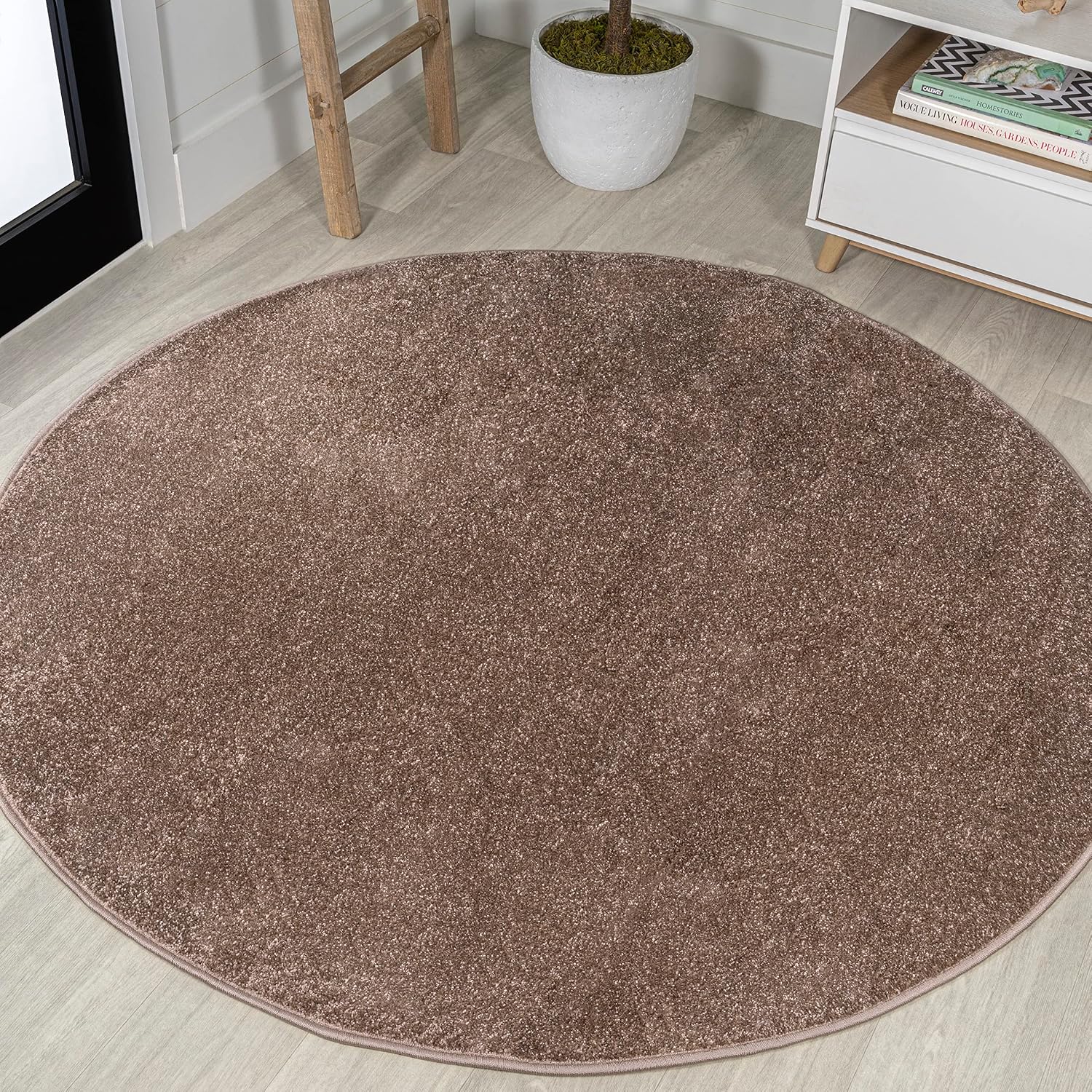 JONATHAN Y Haze Solid Low-Pile Brown Indoor Area Rug 8x10, Coastal, Bohemian, Minimalist, Classic, Easy-Cleaning for Living Room, Bedroom, Kitchen