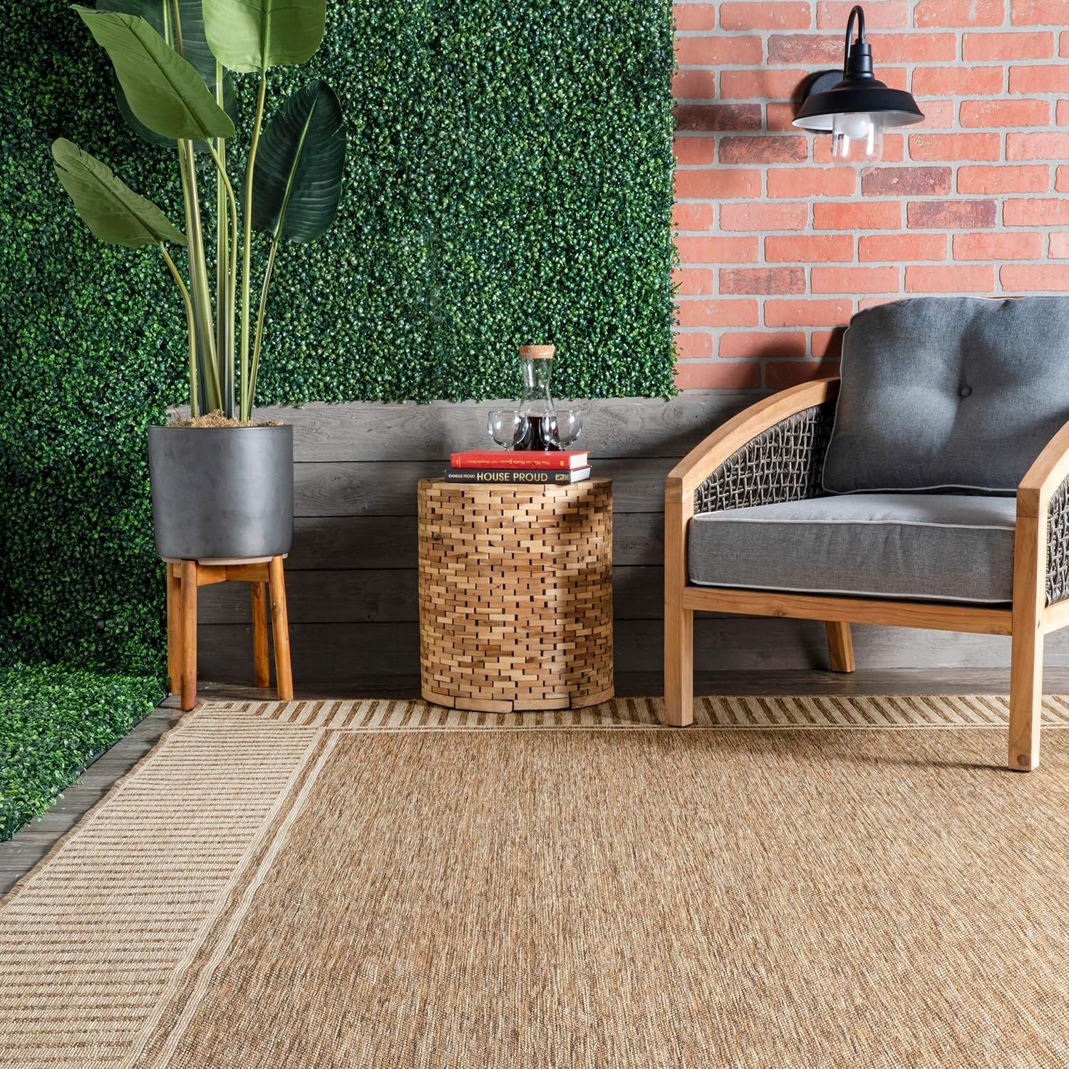 nuLOOM Asha Light Brown Bordered Indoor/Outdoor Area Rug, 4' x 5'