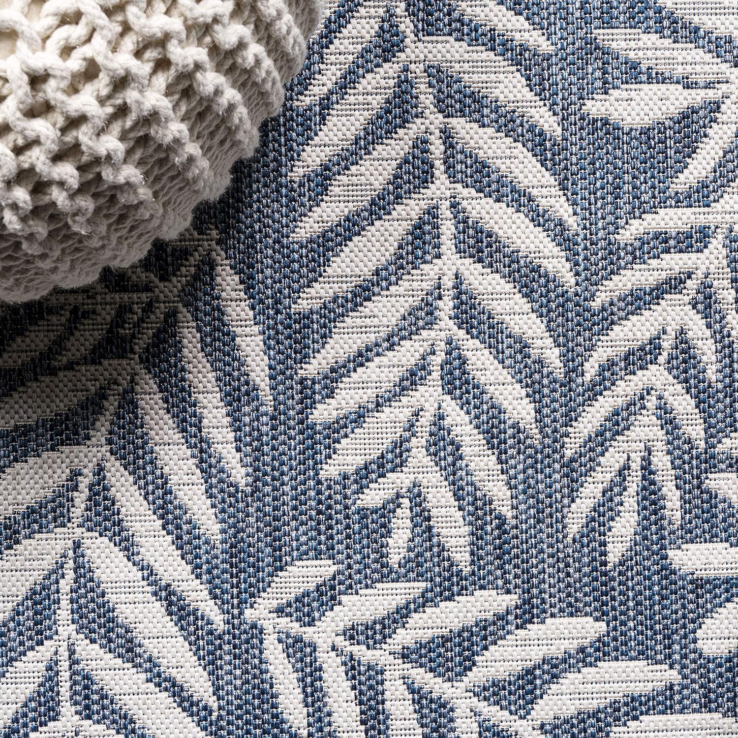 JONATHAN Y Palm Frond Indoor Outdoor Area Rug 3X5 Navy/Ivory, Nevis for Backyard, Patio, Porch, Easy-Cleaning, High Traffic, Pet-Friendly