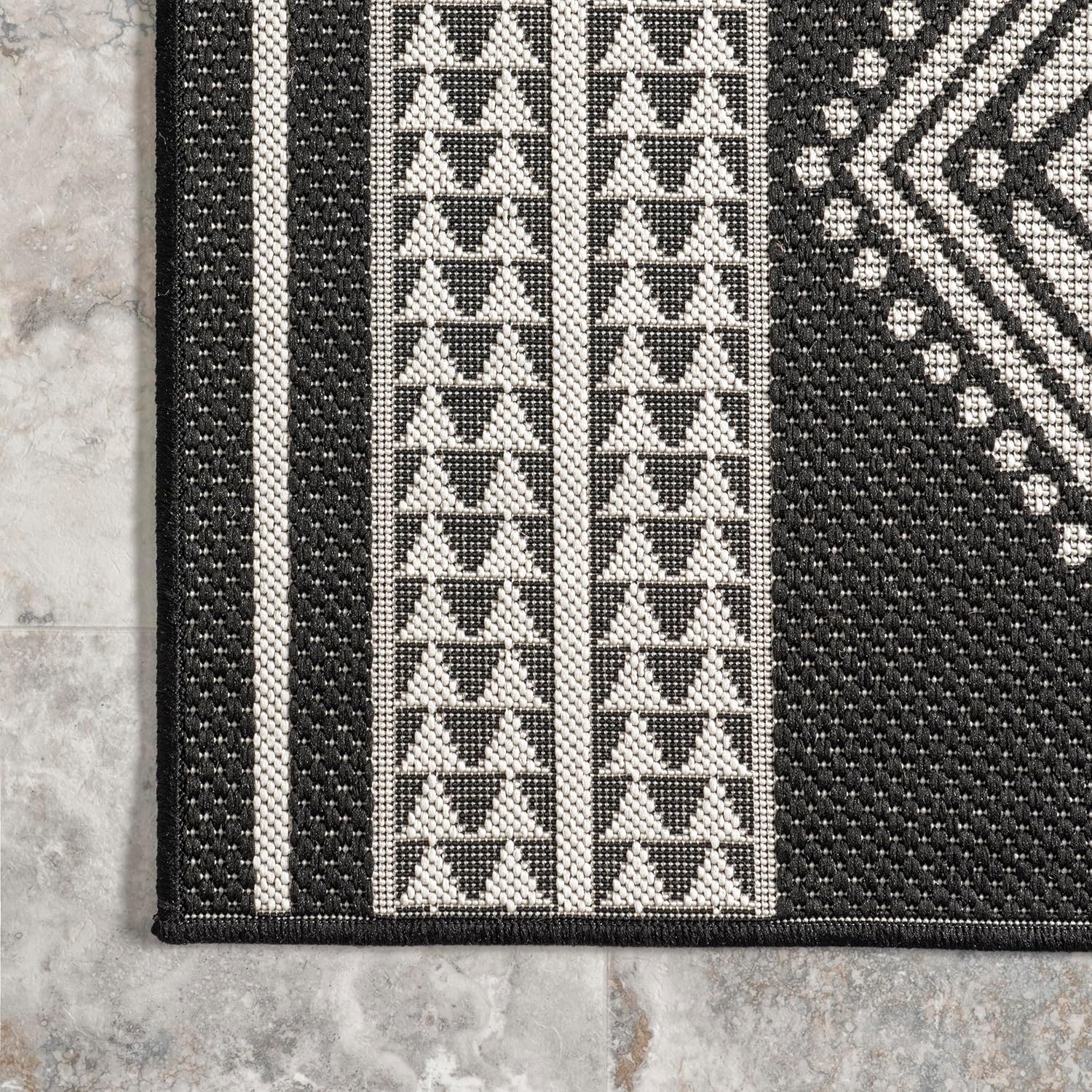 nuLOOM Ranya Light Brown Geometric Indoor/Outdoor Area Rug, 4' x 5'