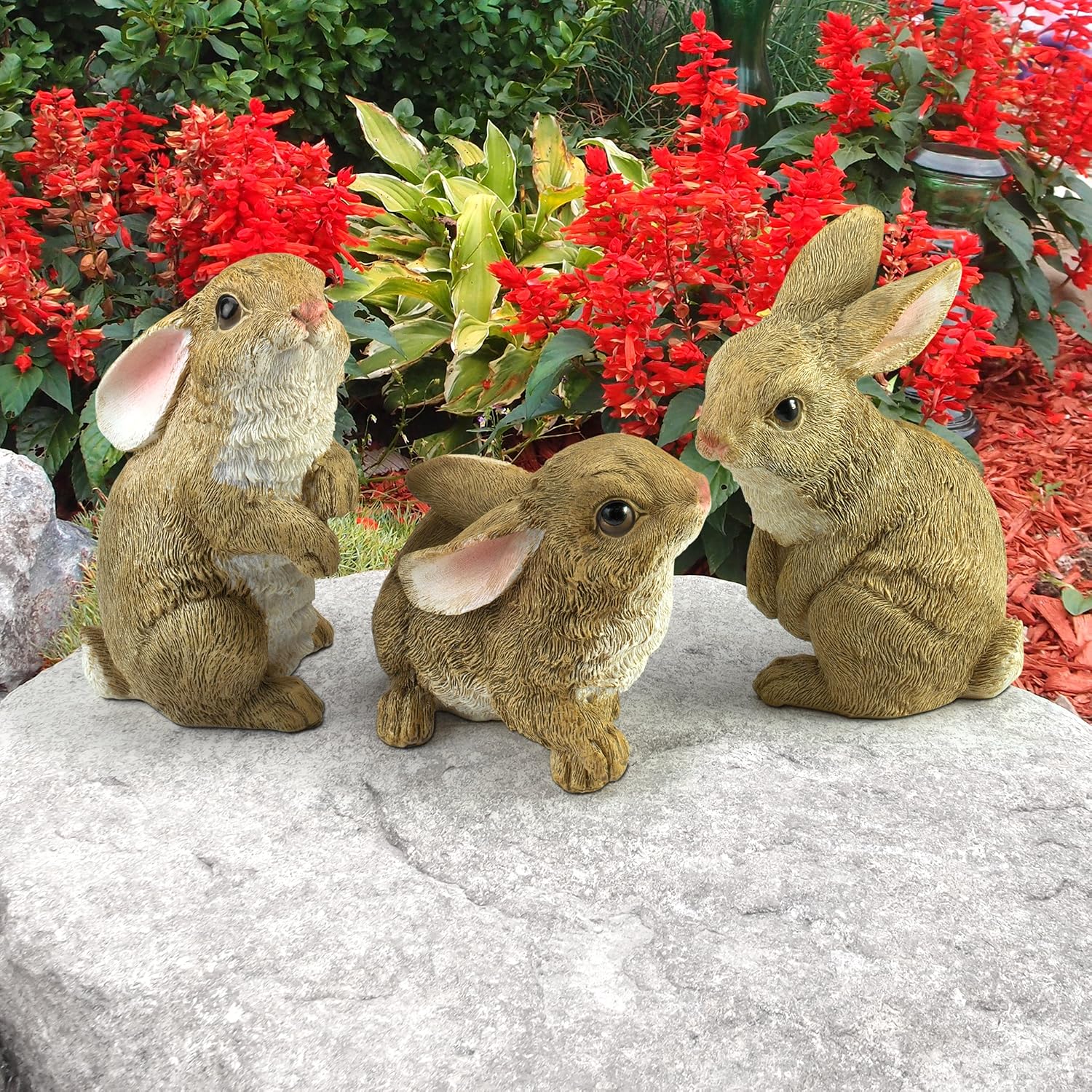 Design Toscano QM200681 Hopper the Bunny Standing Rabbit Indoor/Outdoor Garden Statue, 6 Inches Wide, 11 Inches Tall, Handcast Polyresin, Full Color Finish