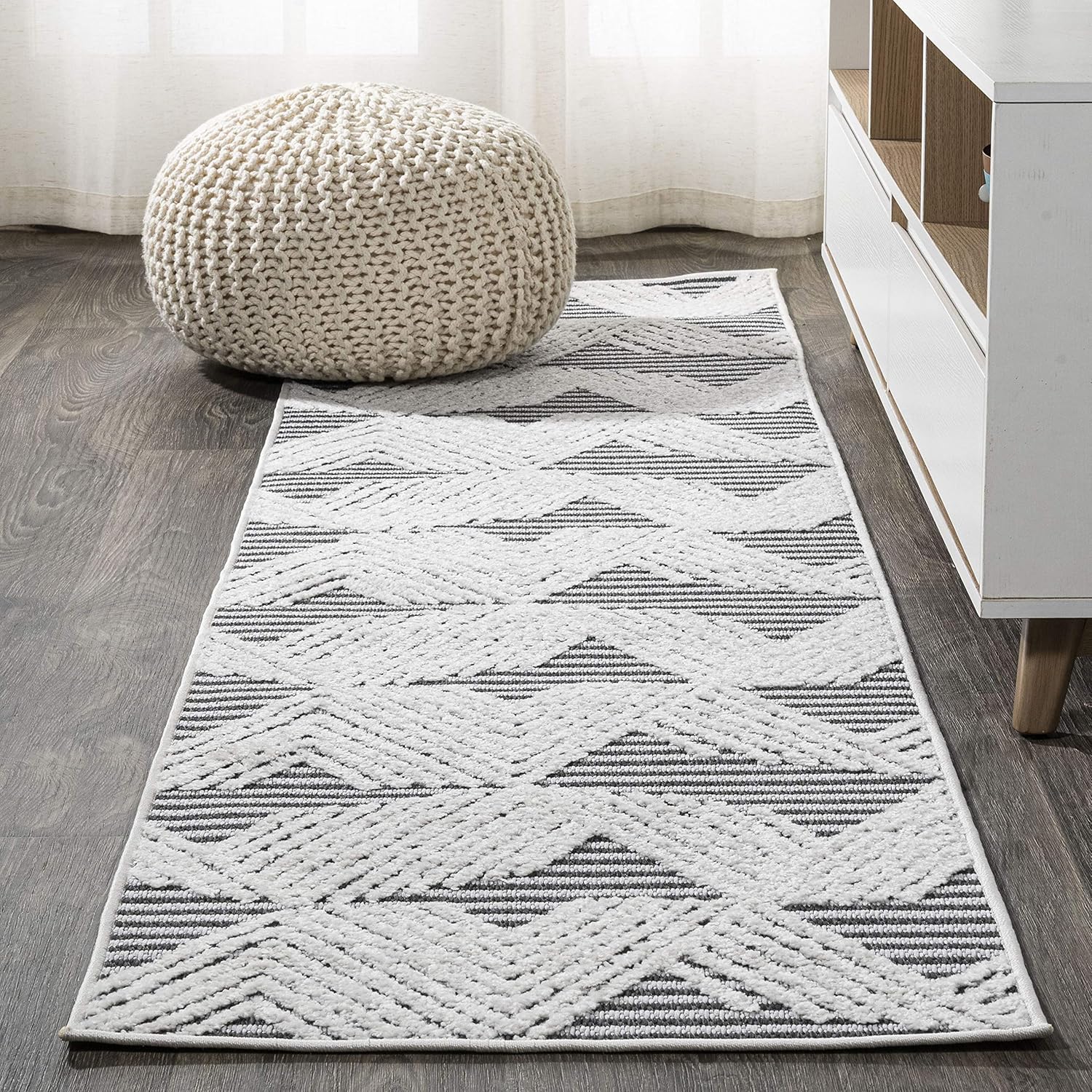 JONATHAN Y Art Deco Geometric Indoor Outdoor Area Rug 3X5 Black/Ivory, Jazz High-Low Pile for Backyard, Patio, Porch, Easy-Cleaning, High Traffic