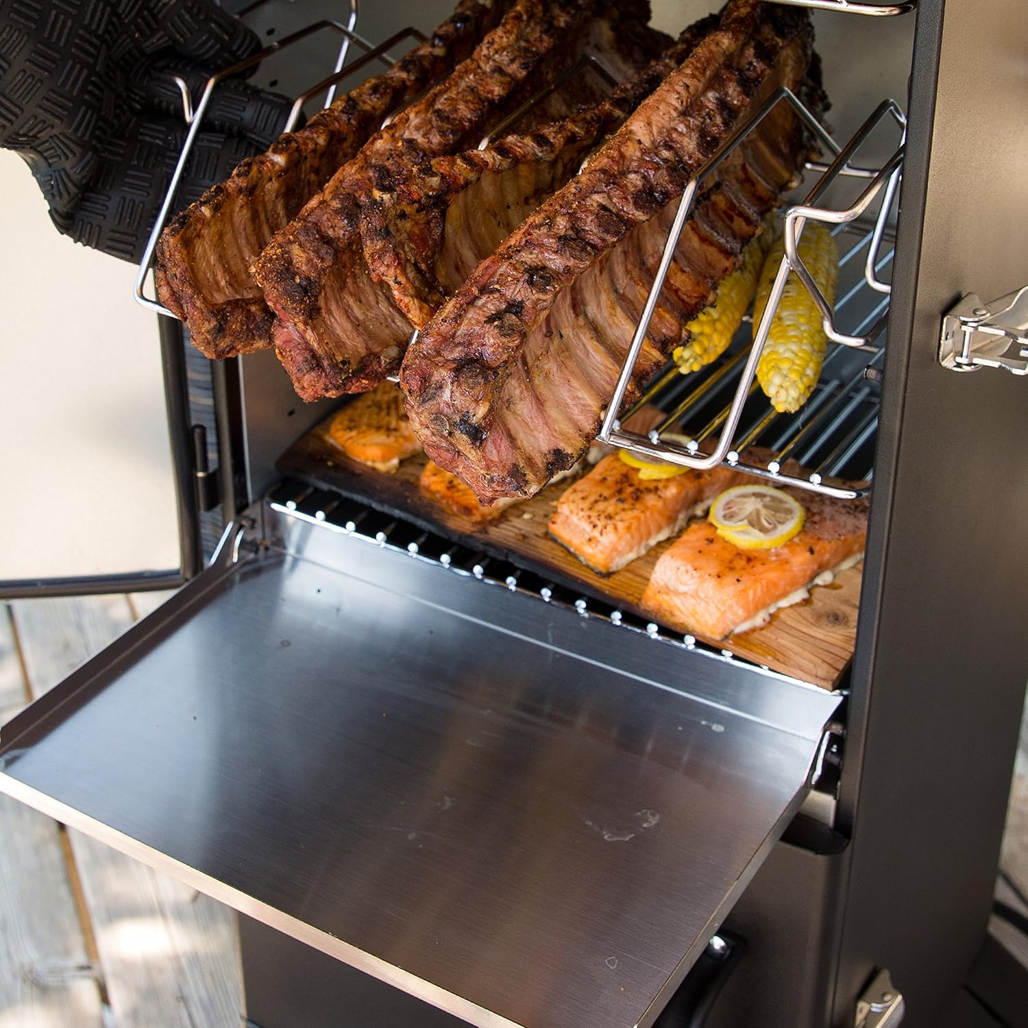 Broil King 923610 Vertical Charcoal Cabinet Smoker, Black