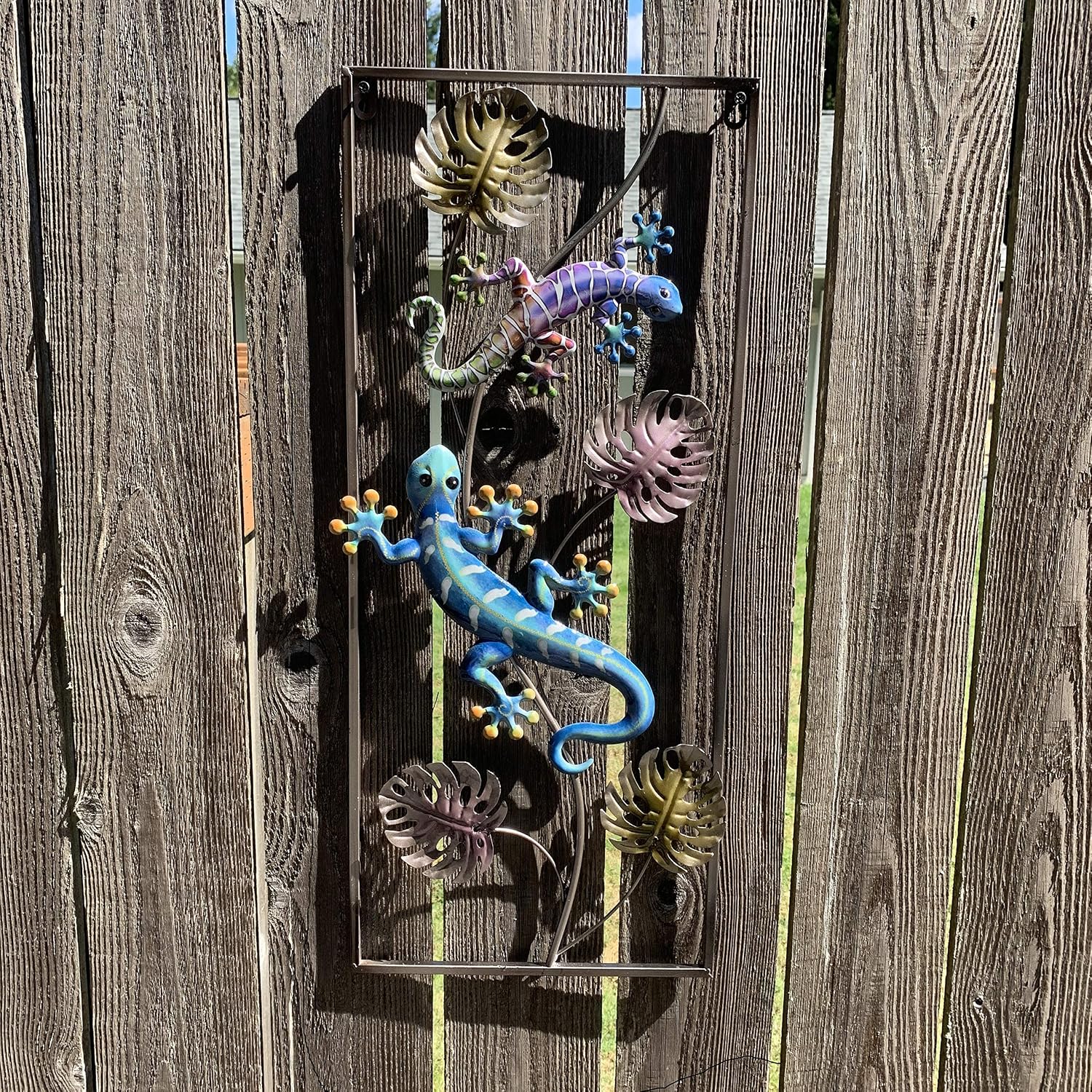 Metal Gecko Wall Art 3D Plaque Decor Lizard Sculpture for Outdoor Backyard Fence Patio Garden Pool Side Or Indoor Bathroom Living Room Bedroom Hallway