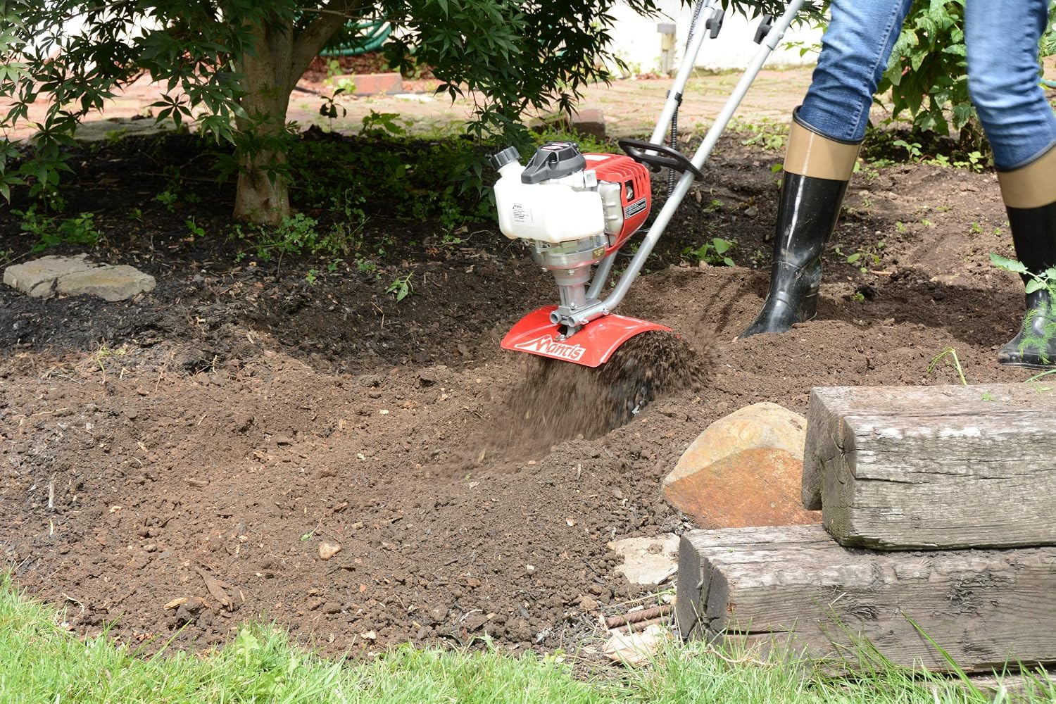 Mantis 7940 4-Cycle Tiller Cultivator Powered by Honda – Lightweight, Powerful and Compact - No Fuel Mix