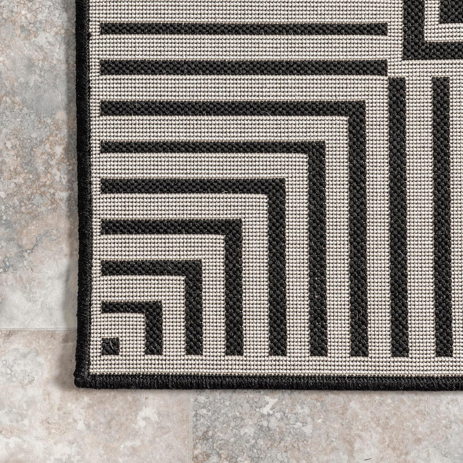 nuLOOM Asha Light Brown Bordered Indoor/Outdoor Area Rug, 4' x 5'