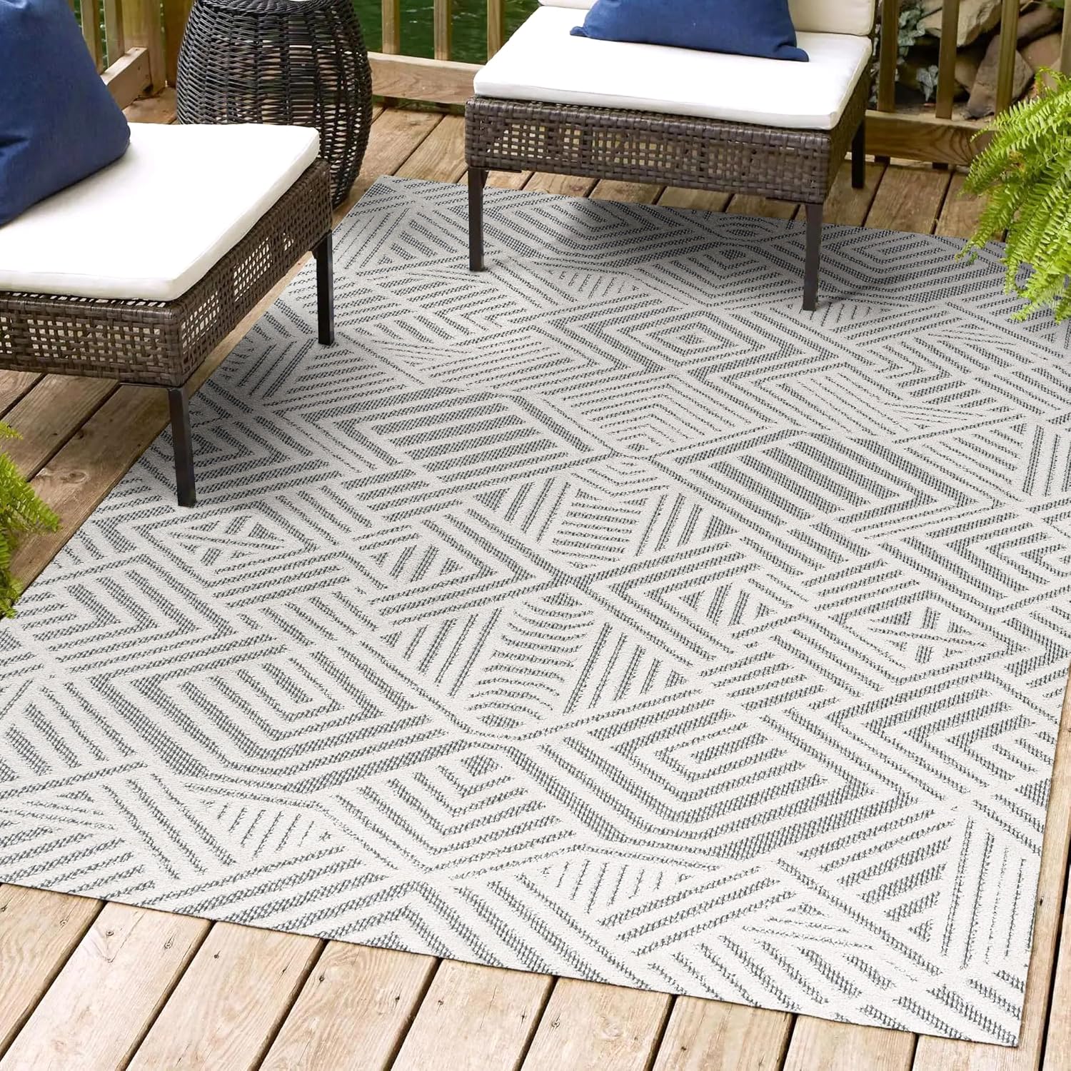 JONATHAN Y Art Deco Geometric Indoor Outdoor Area Rug 3X5 White/Black, Jordan High-Low Pile for Backyard, Patio, Porch, Easy-Cleaning, High Traffic