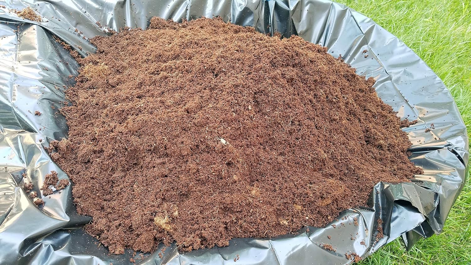 Verdana Coco Coir Potting Soil Brick - 10 lb Compressed Coconut Coir Block, Expands to 72 Quarts / 18 Gallons, Peat Moss Alternative for Seed Starting