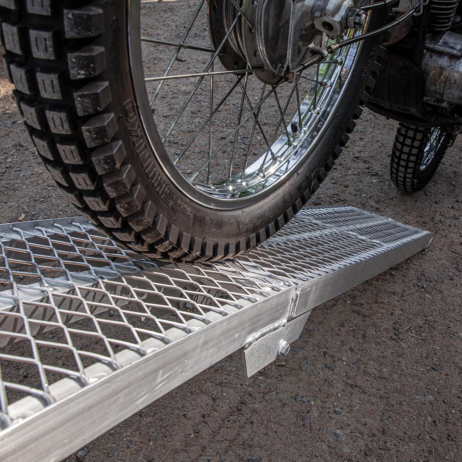 Single Folding XL Aluminum Truck, UTV/ATV, Motorcycle Loading Arch Ramp, 750lb Capacity