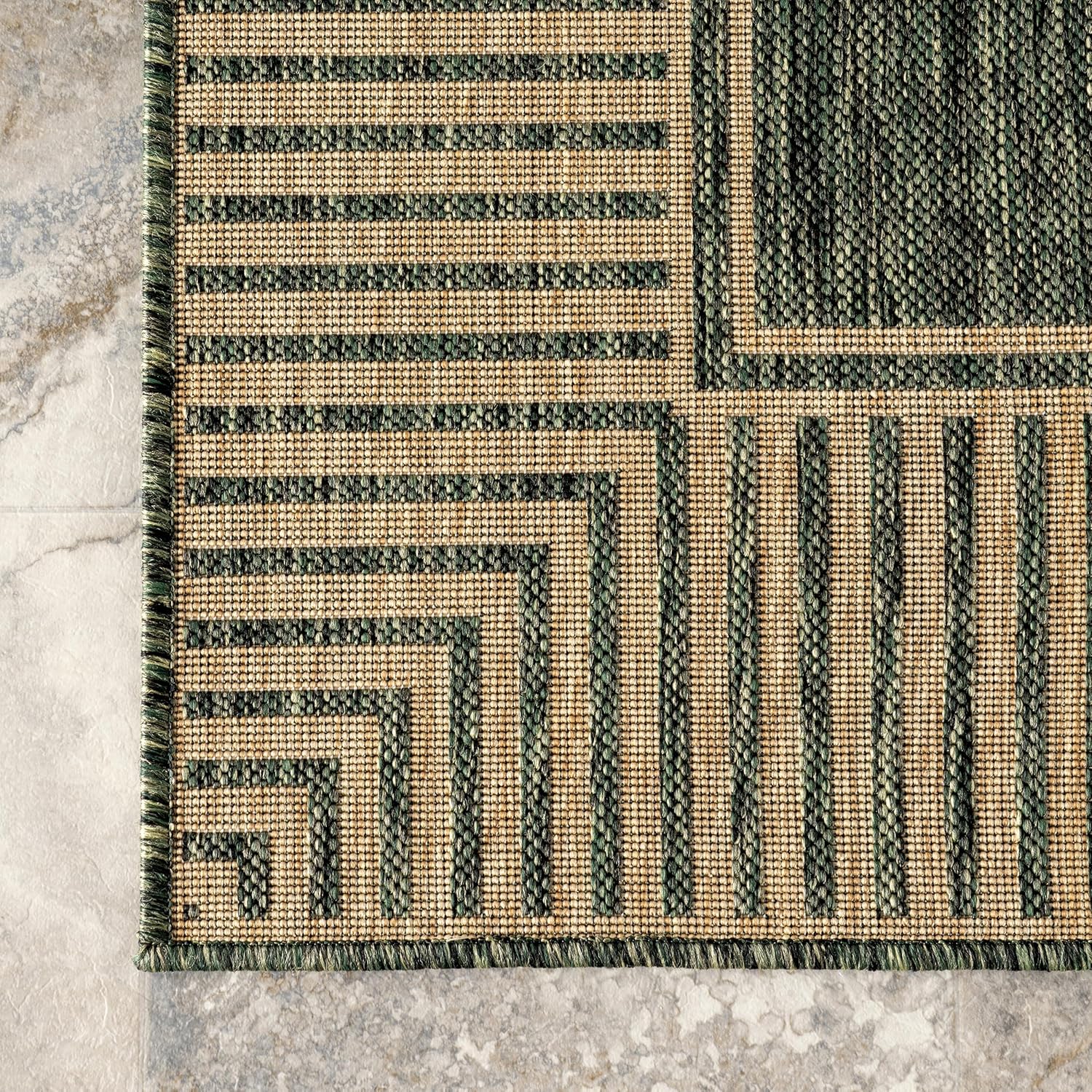 nuLOOM Asha Light Brown Bordered Indoor/Outdoor Area Rug, 4' x 5'