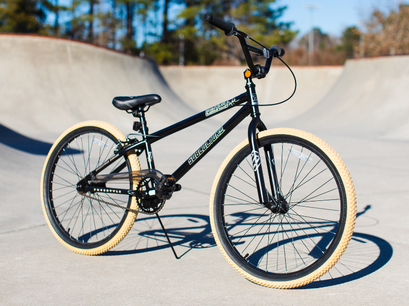 8155-09 Tony Hawk Lifestyle Image