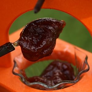 jelly in the feeder