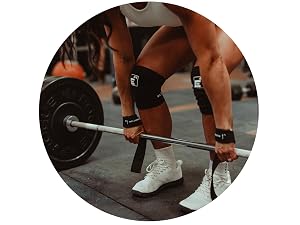 Deadlift and powerlifts enhaced by the 6mm knee sleeves from Element 26