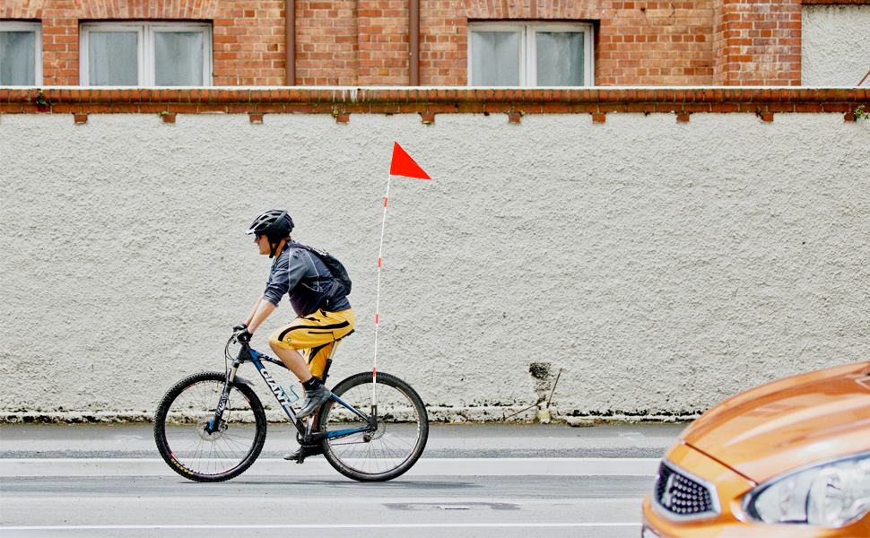 Bicycle safety flag