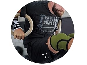 Athlete performing with the green knee sleeves from Element 26