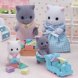 Miniatures; Doll Family; Gift Set; Calico Critters; Cat Family; animal figure; cat toys; cat figures