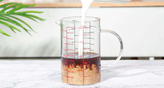glass measuring cup
