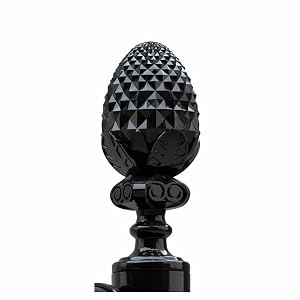 finial up close