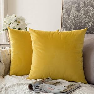 4 PACK Pillow inserts 18x18, 4 pack pillow protectors, 4 pack pillow covers, 4 pack pillow
