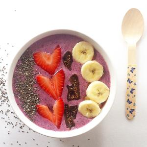 Carrington Farms organic berry chia smoothie bowl