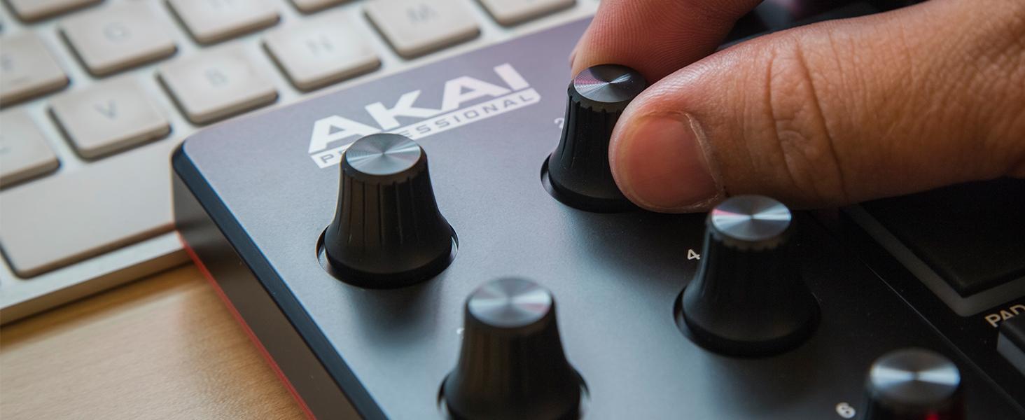 6 assignable knobs with three banks for controlling DAW, virtual effect and instrument parameters