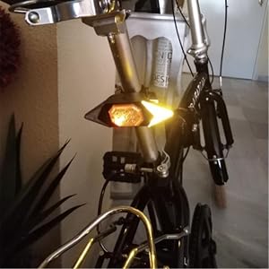 Yellow right/left turn signals