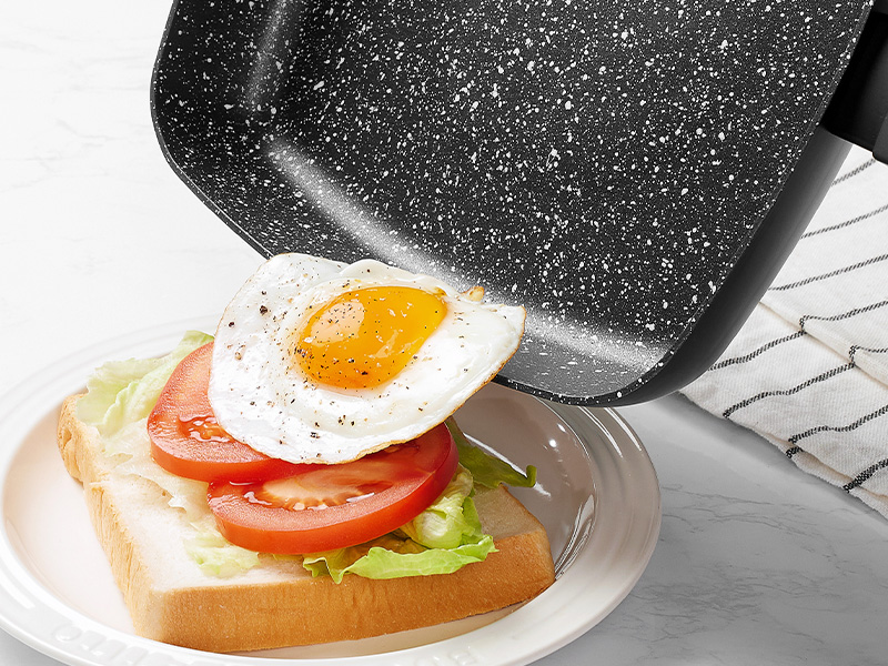 Square Grill Skillet with Lid