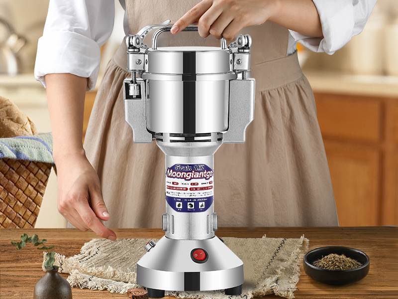 With powerful copper motor and 3-layer stainless steel blades, dry materials can be quickly smashed