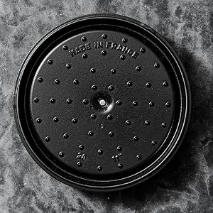 Staub, cocotte, cast iron, dutch oven, round