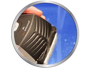 Unit and blade clean easily by rinsing with water to remove hair clippings.