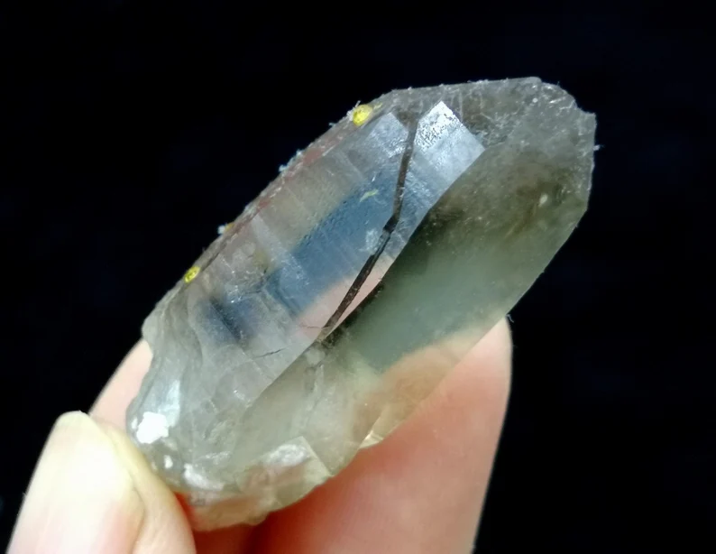 38mm 13.6g Spessartine Garnet on WATER CLEAR Smoky Quartz, Natural Mineral Specimen from China B8629
