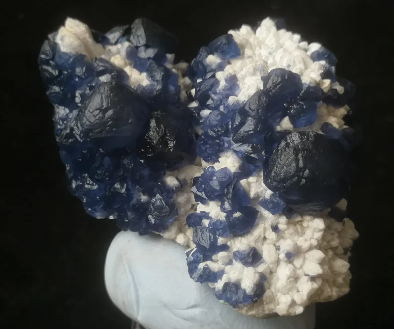 Indigo Blue Fluorite on TWO QUARTZ POINTS from Inner Mongolia China, 50g 40mm, CM452887