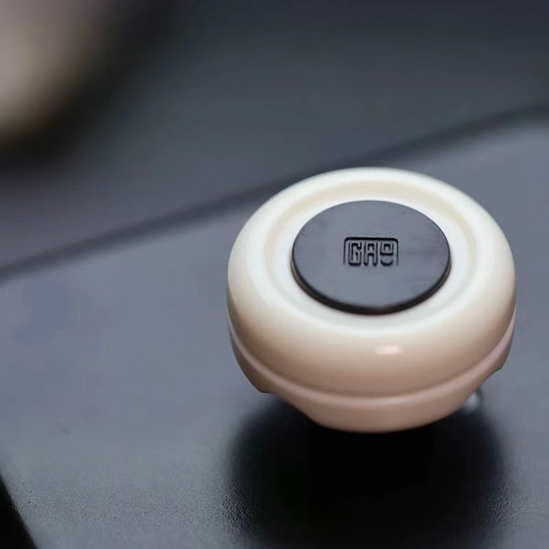 Magnetic Levitation Fingertip Spinner