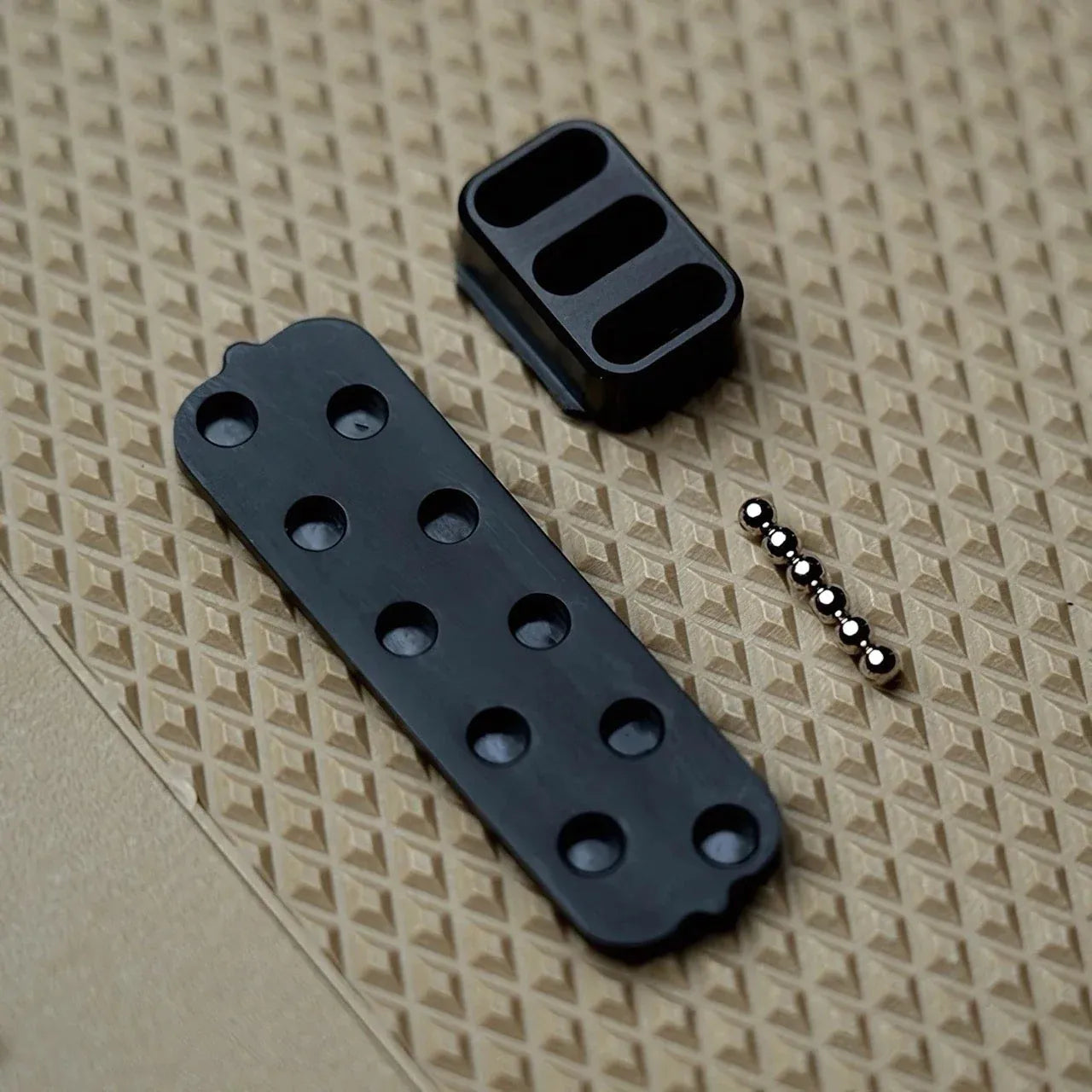 ERASER by MUYI
