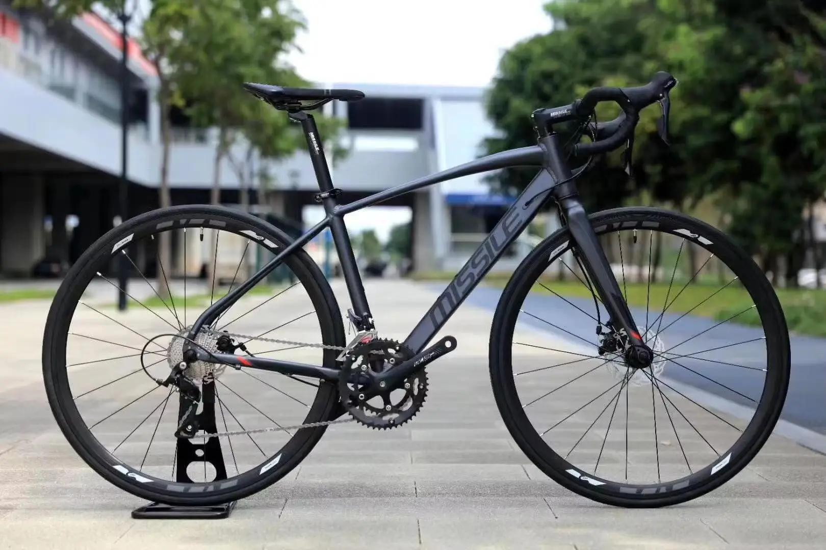Performance Road & Mountain Bikes