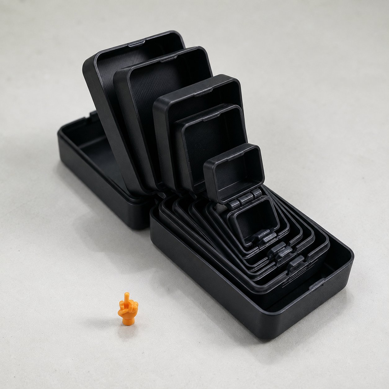 🎁Never-Ending Middle Finger Prank Gift Box