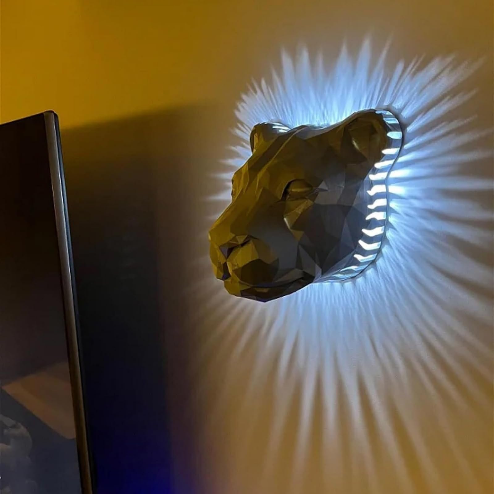 3D Bald Eagle LED Wall Lamp – Geometric Resin Sculpture Light for Bedroom, Study, Hallway & Modern Home Decor