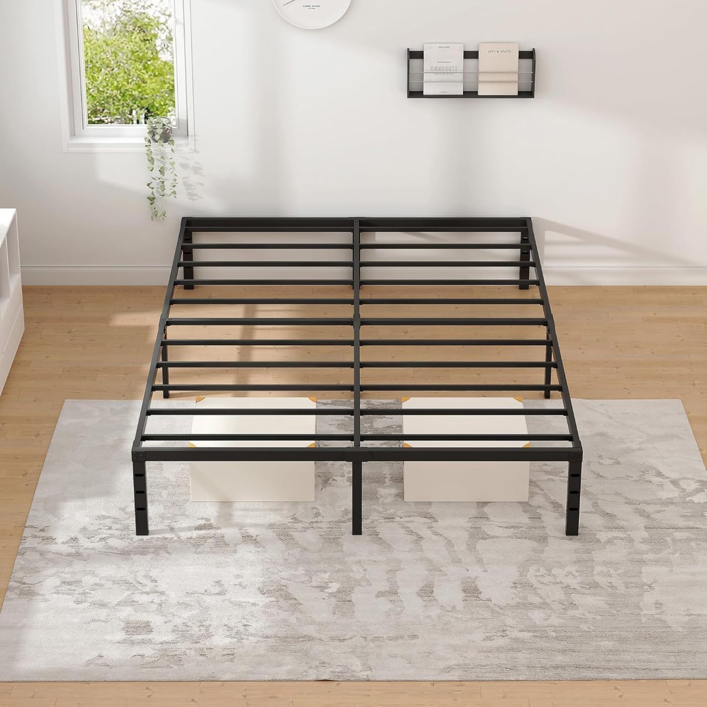 New Jeto Marco de cama de metal con espacio de almacenamiento debajo de la cama, plataforma sencilla y atmosférica, resistente y duradero, tamaño queen, adecuado para recámara
